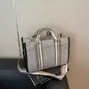 Bolso de Moda de Gran Capacidad para Mujer 2026 Nuevo Modelo para el Trabajo y los Viajes Diarios Bolso Tote de Lona con Correa Ancha Bolso Tote de Hombro Único Cruzado