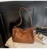 Bolsa Grande Retrô em Camurça para Mulheres 2025 Nova Moda Casual Bolsa Tote Grande Capacidade Bolsa de Ombro/Axila para o Dia a Dia