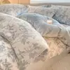 Nuevo Juego de Cuatro Piezas de Terciopelo de Leche Tallado Invierno Terciopelo Coral Espesado Sábana para Cama de Estudiante Funda de Edredón Juego de Tres Piezas Ropa de Cama