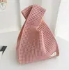 Bolso de Mano Tejido Hueco Simple Retro de Color Sólido Engrosado Ponderado Coreano Bolso Tote Abierto de Cubo para Mujer