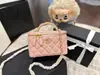 Bolsa de Maquillaje Estilo Chanel para Principios de Primavera con Patrón Acolchado, Correa de Hombro con Cadena, Bolso Caja Cruzado para Mujer, Mini Bolsa de Maquillaje