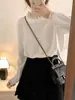 Blusa de punto para mujer, capa interior de encaje retro francés con cuello blanco semialto, para otoño e invierno, top elegante ajustado estilo palacio