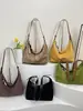 Bolsa Transversal de Camurça Transfronteiriça para Mulheres, Grande Capacidade, Nova Bolsa de Ombro Transversal Outono/Inverno 2026, Bolsa Tote Retro para o Dia a Dia