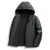 Chaqueta de Cuero para Hombre Solapa Estilo con Capucha de Alta Calidad Chaqueta de Cuero Engrosada con Terciopelo Nuevo Estilo Otoño/Invierno 2026 Ropa de Padre Ropa de Abrigo