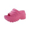 Chinelos de sola grossa para uso externo feminino verão sensação de cocô sandálias de sola macia populares online praia salto muffin plataforma alta chinelo de praia