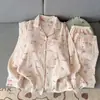 Pijama de algodón nube para mujer para primavera y otoño, de manga larga y pantalón largo, diseño de rayas rosas con dibujos animados, corte holgado, talla petite, nueva tendencia en ropa de casa