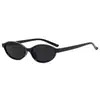 Nuevas y modernas gafas de sol retro europeas y americanas de montura pequeña estilo ojo de gato, un accesorio moderno y versátil para fotos de estilo callejero, populares entre los influencers