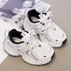 Nuevos Zapatos de Papá Transpirables Primavera/Otoño 2026 para Niñas, Niños Grandes Zapatos Deportivos de Malla Blancos para Niñas Estudiantes