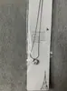Novo Pingente de Colar Estilo Chanel com Coração de Pêssego em Resina, Luxo Leve, Colar Simples e Elegante para Clavícula, Presente, Direto do Fabricante