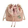 Bolso Cubo de Perlas de Moda Estilo Chino Nuevo para Mujer con Bordado de Lazo, Bolso Cruzado de Cadena Sencillo y Moderno