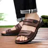 Sandalias para Hombre de Venta Caliente Transfronteriza de Amazon Verano Exteriores Antideslizantes Suela Suave Playa Doble Uso Chanclas Casuales 8903