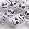 Nuevas cuentas de madera coloridas de Halloween de 16 mm con patrones de araña, leopardo y cara de fantasma, cuentas redondas para accesorios de pulsera DIY