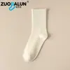 Calcetines Zobalen para mujer de otoño e invierno hasta la pantorrilla, calcetines de algodón color liso Maillard, calcetines holgados de estilo japonés de moda para estudiantes para mujer al por mayor