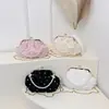 Nuevo bolso de noche para mujer con encaje de malla, cierre plisado, bolso de mano, diseño dulce estilo coreano, bolso cruzado con cadena de perlas