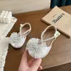 Zapatos Dulces de Princesa para Niñas Estilo Hada Moda Tira Cruzada de Pedrería Sandalias Versátiles Cerradas Verano 2026 para Niños
