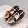 Zapatos de Princesa de Cuero para Niñas 2026 Otoño Nueva Moda Encaje Versátiles Mocasines Bajos para Niñas Pequeñas