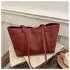 Bolso de hombro estilo coreano, sencillo, moderno, de color sólido, con diseño retro tejido, de gran capacidad, informal, 2025