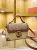 Bolso cuadrado pequeño transfronterizo para mujer, nuevo bolso de mano moda 2026 color rojo rosa, bolso de hombro cruzado individual elegante de alta gama, moderno