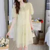 Novo Estilo Chinês Botão de Sapo Estilo Delicado Petite Vestido de Verão Nova Versão Coreana Amarelo Claro Manga Bufante Vestido Babydoll Feminino