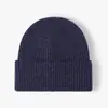 Chapéus Quentes de Outono e Inverno para Mulheres, Chapéus de Tricô Quentes para Exterior de Cor Sólida, Estilo Europeu e Americano, Chapéus de Lã Simples e Modernos para Homens, Estilo Coreano