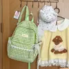 Mochila Leve Xadrez Estilo Floresta Fresca e Artística para Meninas Energéticas e Estudantes, Perfeita para Viagens de Fim de Semana