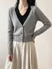 Cárdigan Gris Francés de Cuello en V para Mujer Otoño Manga Larga Tejido de Punto Falso de Dos Piezas Halter Adelgazante Botones Suéter Capa Base