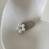 Novo prendedor de cabelo flor de strass e pérola em liga, simples e elegante, combina com tudo, acessório de cabelo versátil para mulheres com toque de luxo