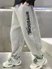 Pantalones de chándal para niños para otoño e invierno, pantalones jogger deportivos casuales para niños, pantalones de pierna ancha modernos y elegantes para niños mayores y estudiantes