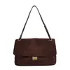 2026 Novo Design de Nicho Camurça Pelúcia Pequena Estilo Chanel Sensação de Luxo Bolsa de Axila Grande Capacidade Moderna para o Dia a Dia Bolsa de Ombro Único