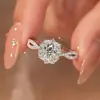 Anillo Huevo de Paloma de Fuegos Artificiales Explosivos Moda para Mujer Diseño de Nicho Exquisito Ajustable Anillo de Boda Propuesta Diamante