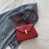 Bolsa Transversal Pequena Quadrada Nova Tendência Pequena Bolsa de Axila Feminina Estilo Coreano Retrô Ombro Único Casual Moda Estilo Ocidental 2025