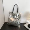 Bolso Rombo Geométrico con Costura Láser Nuevo 2024 Bolso de Hombro para Mujer de Color Sólido de Moda Lentejuelas Bolso Tote de Gran Capacidad
