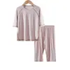 Conjunto de Ropa de Casa de Manga Corta para Niños, Conjunto de Pijama de Seda Helada Delgado y Transpirable de Verano para Niños y Niñas, Estilo Familiar, Antibacteriano