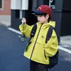 Chaqueta con Capucha Verde Otoñal para Niños 2026 Nuevo Estilo Abrigo Cálido de Exterior Elegante para Primavera y Otoño para Niños Pequeños