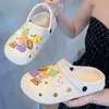 Nuevo modelo 2026 para mujer, zuecos de verano para exteriores con suela gruesa antideslizantes para la playa, sandalias de punta cerrada cómodas para parejas, sandalias para hombre