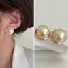 Pendientes de Perla Exagerados Retro Franceses 2026 Nuevos Pendientes Populares de Otoño e Invierno para Mujer con Diseño de Lujo Accesible y Pendientes de Gama Alta