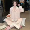 Pijama Sexy de Terciopelo de Isla para Mujer Otoño e Invierno Estampado de Leopardo Estilo Puro Deseo Tirantes Doble Cara de Terciopelo Cálido y Engrosado Ropa de Casa Conjunto de Tres Piezas