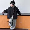 Roupas Infantis Michael Xie Jaqueta Masculina com Acolchoamento de Algodão e Espessamento, Novo Produto de Inverno 2025, Jaqueta Infantil Estilo Coreano com Gola Polo