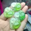 Pingente Ruyi de Calcedônia Tipo Gelo com Gradiente na Cor Verde Óleo, Ágata Semi-Paisagem Verde Óleo, Fivela de Paz Folha de Buda Jade