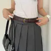 Cinturón Versátil Simple de Moda Negro Retro con un Estilo Universitario Neutro, Hebilla Dorada, Sensación de Alta Gama, Adecuado para Combinar con Vestidos, Decoración de Cinturón de Cuero