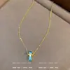 ¡Me quedé impactado! Collar con Colgante Cuadrado Azul Zirconio Brillante para Mujer Lujo Accesible Cadena Clavicular de Gama Alta Accesorios de Moda Versátiles