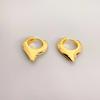 Aretes de Moda Personalizados con Forma de Corazón de Durazno Brillante de Oro Nuevo Japonés y Coreano, Material de Latón Electrochapado en Oro Real de 18K