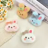 Broche de Coelho de Pelúcia Desenho Animado Figura Coelho Fofo com Gravata Borboleta DIY Roupa Chapéu Meias Decoração Acessórios de Boneca