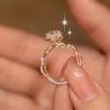 Anel de diamante com flor de moissanite de prata esterlina Blooming Rose segurando seis garras de luxo grupo incrustado proposta 50 pontos anel de casamento boca aberta