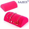 Atacado Pronto display de colar semicircular de flanela vermelho rosa display de pulseira semicircular de flanela