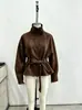 Comercio electrónico transfronterizo: Gabardina corta de ante sintético estilo europeo y americano, chaqueta casual y versátil para mujer con cinturón, prenda de abrigo para mujer