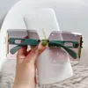 2026 Novo Modelo Estilo Xiaohongshu Armação Quadrada para Afinar o Rosto Óculos de Sol Moda Coreana Proteção UV Óculos de Sol