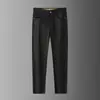 Marca Italiana de Alta Qualidade Tendência Outono e Inverno Juventude Elástico Slim Reto Jeans Preto Estampado de Veludo Espessado para Homens
