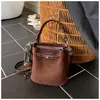 Bolso de Mano Versátil Estilo Coreano Transfronterizo Bolso Cubo para Mujer 2025 Primavera Nuevo de Moda Retro Sensación de Alta Gama Bolso de Hombro Único Cruzado