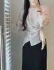 Camisa Pulôver Assimétrica Chic Coreana Levemente Transparente com Gola Redonda 2026 Camisa de Manga Longa Lisa Slim Fit Twist Francês